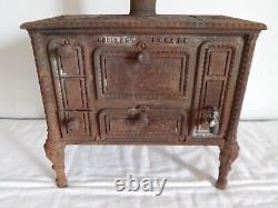 ANCIEN JOUET Gazinière Cuisinière en FONTE GODIN & Cie Bte S. G. D. G. Début XXème