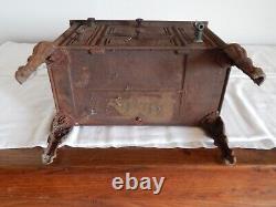 ANCIEN JOUET Gazinière Cuisinière en FONTE GODIN & Cie Bte S. G. D. G. Début XXème