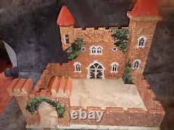 Ancien Château fort en Bois peint démontable Bon Dufour MANQUES -36x24x11 cm