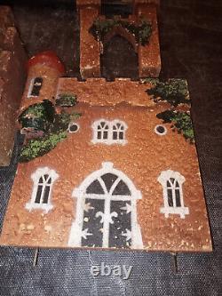 Ancien Château fort en Bois peint démontable Bon Dufour MANQUES -36x24x11 cm