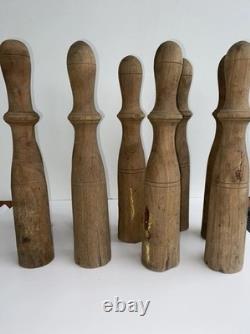 Ancien Grand Jeu de 8 Quilles en Bois de Bistrot, Café