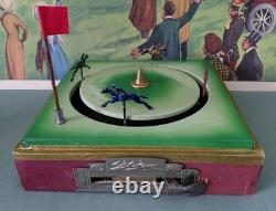 Ancien Jouet de Course de Chevaux à ressort JEP