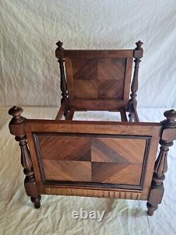 Ancien Lit En Bois pour poupée Jouet Vintage