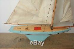 Ancien bateau à voile voilier de bassin en bois Navigable MFP Fradet made france