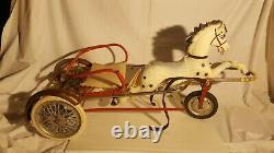 Ancien cheval à pédale style Sulky année 60 déco jouet vintage Char d'enfants