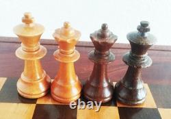 Ancien jeu d'échecs, bois vernis, Allemagne/Russie , 1960's