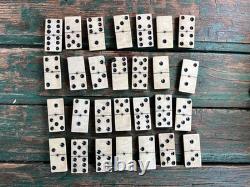 Ancien jeu de dominos en os et bois grand format 4,8 cm XIXe rivet laiton