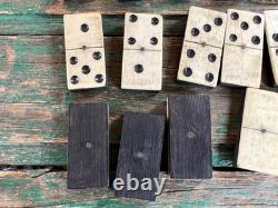 Ancien jeu de dominos en os et bois grand format 4,8 cm XIXe rivet laiton