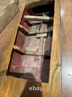 Ancien jeux jouet bateau maquette RIVA barca modelisme en bois en carcasse