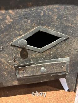 Ancien jeux jouet poupée ancienne cuisiniere poil a bois XIXe metal antique doll