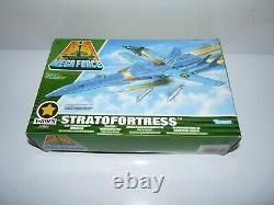 Ancien jouet kenner mega force stratofortress / neuf scellé / année 1989