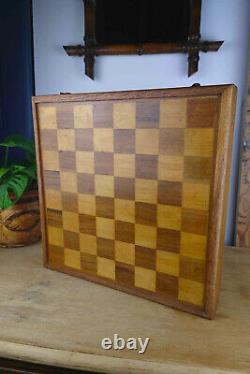 Ancienne Boîte de Jeu en Bois Marqueté Élégance Vintage
