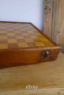 Ancienne Boîte de Jeu en Bois Marqueté Élégance Vintage