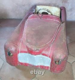 Ancienne voiture à pédale en tôle Fernand ALEXANDRE à restaurer C. 1950