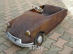 Ancienne voiture à pédales MG CITROEN DS 1960 pedal car morellet guerineau jouet