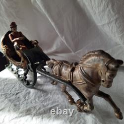 Antique calèche, traineau cheval et dame en fonte-collection-curiosité