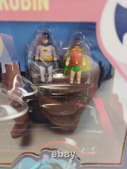 BATMOBILE Batman Classic TV Series 1966 Avec Batman & Robin Funko