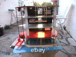 BEAU GARAGE 54 X 29,5 CM, 2 MOTEURS + éclairage frontal NIL 1970