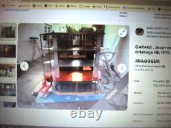 BEAU GARAGE 54 X 29,5 CM, 2 MOTEURS + éclairage frontal NIL 1970