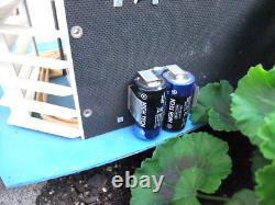 BEAU GARAGE 54 X 29,5 CM, 2 MOTEURS + éclairage frontal NIL 1970