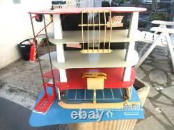 BEAU GARAGE 54 X 29,5 CM, 2 MOTEURS + éclairage frontal NIL 1970