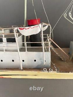 Bateau En Tôle Peinte, Jouet Ancien, Maquette, Art Populaire, Début XXe