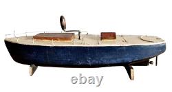 Bâteau navire de bassin 67 cm, mécanique, dans son coffret années 30