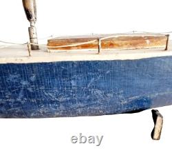 Bâteau navire de bassin 67 cm, mécanique, dans son coffret années 30