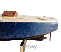 Bâteau navire de bassin 67 cm, mécanique, dans son coffret années 30