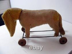 Beau chien sur roues long oreilles longueuer 45 cm beau mohair beige