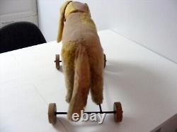 Beau chien sur roues long oreilles longueuer 45 cm beau mohair beige