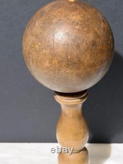 Bilboquet ancien en bois Belle patine Fin 19ème Début 20ème