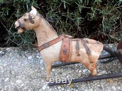 Calèche miniature avec cheval papier mâché circa fin XIXème sortie grenier