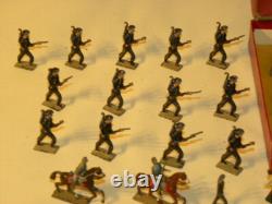 Cavalier & Soldat De Plomb Demi Ronde Bosse Toy Soldier Cbg Mignot Lucotte Heyde