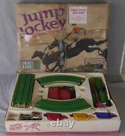 Circuit jouet chevaux electriques vintage Jump Jockey JJ130