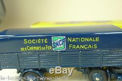 DINKY TOYS FRANCE. Tracteur PANHARD MOVIC SNCF REF 32 ABd + boite