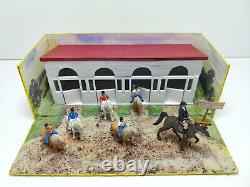 Diorama Poney Club (décor avec figurines Britains en plastique)