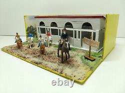 Diorama Poney Club (décor avec figurines Britains en plastique)