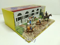 Diorama Poney Club (décor avec figurines Britains en plastique)