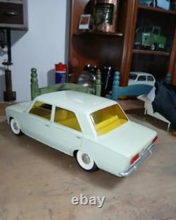 Fiat 124 payá 1/10 40cm