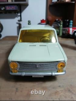 Fiat 124 payá 1/10 40cm