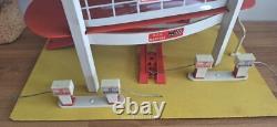 Garage MGF, no Depreux Pour Voiture Dinky Toys Norev, etat neuf en boite