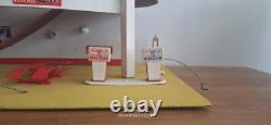 Garage MGF, no Depreux Pour Voiture Dinky Toys Norev, etat neuf en boite