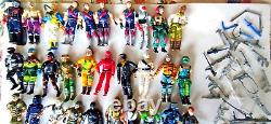 Gros lot 40 Figurines GIE JOE + lot Armes TBE