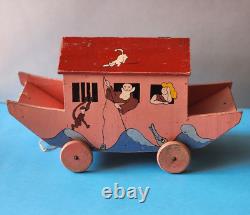 JOUET ANCIEN DE PLANCHER EN BOIS DECORE ARCHE DE NOE AVEC 11 ANIMAUX 1937's