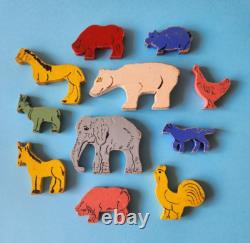 JOUET ANCIEN DE PLANCHER EN BOIS DECORE ARCHE DE NOE AVEC 11 ANIMAUX 1937's
