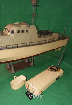 JOUSTRA F 341 vedette garde côte radiocommandé vintage