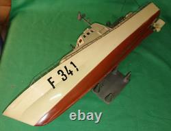 JOUSTRA F 341 vedette garde côte radiocommandé vintage