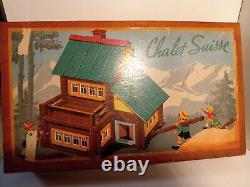 Jeujura 32 F Chalet Suisse a construire avec mallette bois 1/24