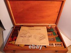 Jeujura 32 F Chalet Suisse a construire avec mallette bois 1/24